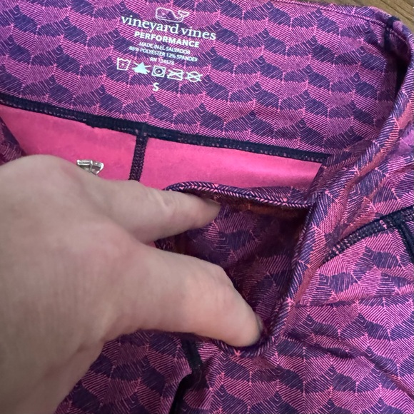 NWOT Vineyard Vines Etched Whale Tail Performance Crop Legging Pink Purple Blue - Picture 4 of 12